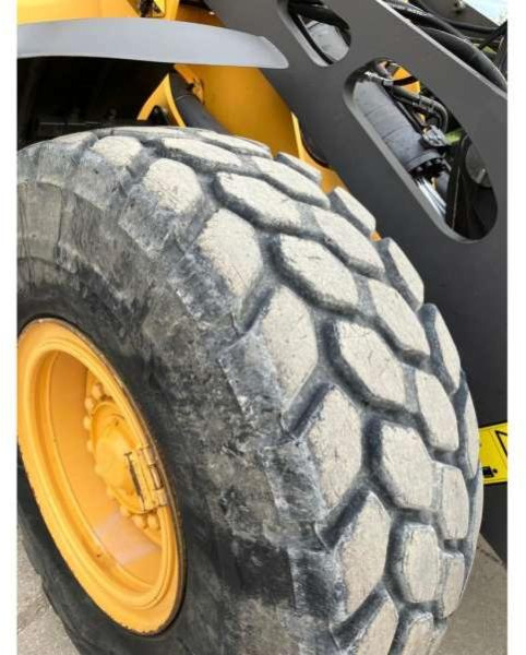 Колесен товарач Volvo L90H: снимка 16