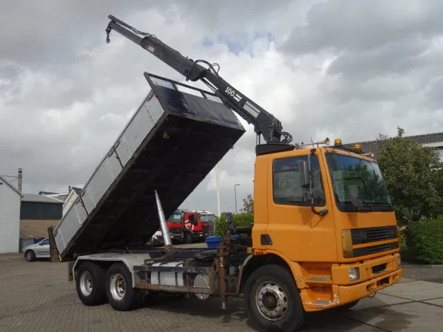 DAF 75ATI 320PK KIPPER EN 10 TON HIAB CRAINE,STEELSPRINGS - Самосвал камион: снимка 1 DAF 75ATI 320PK KIPPER EN 10 TON HIAB CRAINE,STEELSPRINGS - Самосвал камион: снимка 1