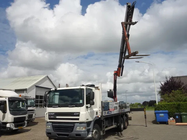 DAF CF 360 6X4 MANUAL GEAR STEELSPRINGS 18,5 TON PALFINKER - Бордови камион, Камион с кран: снимка 3 DAF CF 360 6X4 MANUAL GEAR STEELSPRINGS 18,5 TON PALFINKER - Бордови камион, Камион с кран: снимка 3