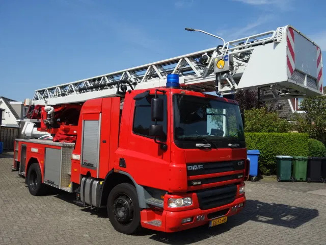 DAF CF 75.310 magirius 30 meter - Камион: снимка 3 DAF CF 75.310 magirius 30 meter - Камион: снимка 3