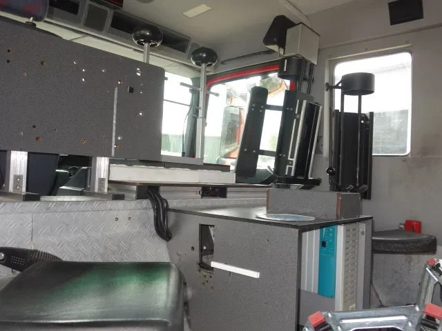 Пожарна кола Mercedes-Benz Actros 1831 4X4 ZIEGLER BOMBEROS POMP,2500 L TANK: снимка 16 Пожарна кола Mercedes-Benz Actros 1831 4X4 ZIEGLER BOMBEROS POMP,2500 L TANK: снимка 16