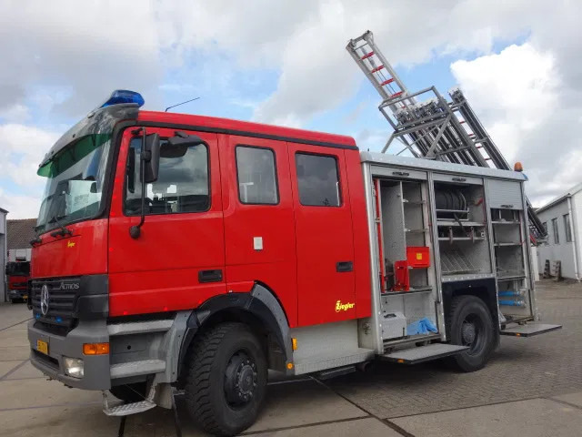 Mercedes-Benz Actros 1831 4X4 ZIEGLER BOMBEROS POMP,2500 L TANK - Пожарна кола: снимка 1 Mercedes-Benz Actros 1831 4X4 ZIEGLER BOMBEROS POMP,2500 L TANK - Пожарна кола: снимка 1