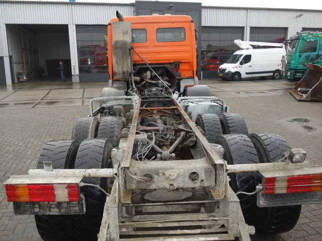 Mercedes-Benz Actros 3235 8x4 steelsprings,manual gearbox - Шаси кабина: снимка 4 Mercedes-Benz Actros 3235 8x4 steelsprings,manual gearbox - Шаси кабина: снимка 4