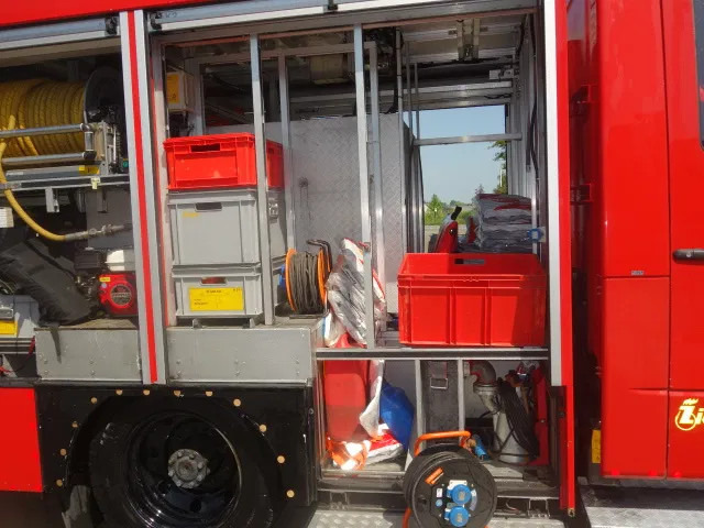 Mercedes-Benz Atego 1426 ziegler pump - Пожарна кола: снимка 2 Mercedes-Benz Atego 1426 ziegler pump - Пожарна кола: снимка 2