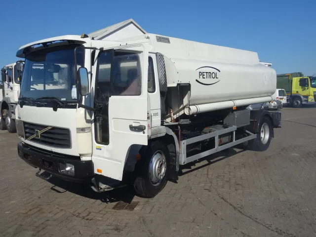 Volvo FL 240 220PK 12000 LITER STEELSPRINGS - Камион цистерна: снимка 2 Volvo FL 240 220PK 12000 LITER STEELSPRINGS - Камион цистерна: снимка 2
