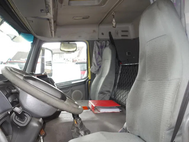 Volvo FM 12 18500liter tank,AIRCO,MANUAL GEARBOX - Камион цистерна: снимка 5 Volvo FM 12 18500liter tank,AIRCO,MANUAL GEARBOX - Камион цистерна: снимка 5