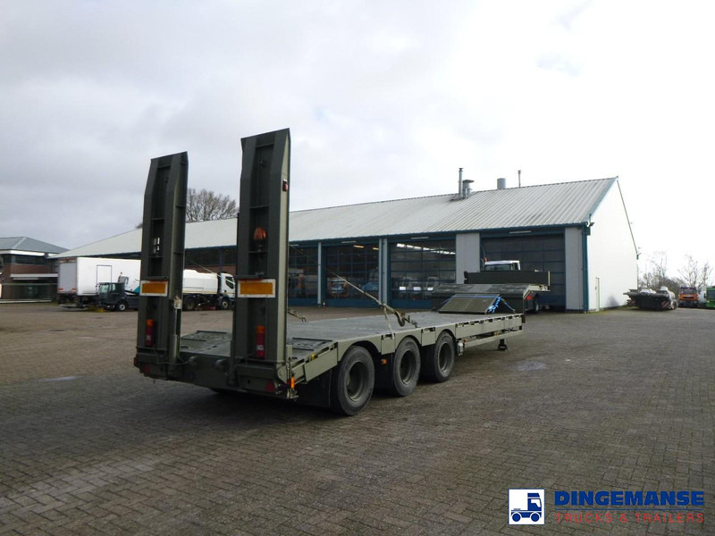 Broshuis 3-axle semi-lowbed trailer E-2130 / 73 t + ramps - Нискорамна площадка полуремарке: снимка 3 Broshuis 3-axle semi-lowbed trailer E-2130 / 73 t + ramps - Нискорамна площадка полуремарке: снимка 3
