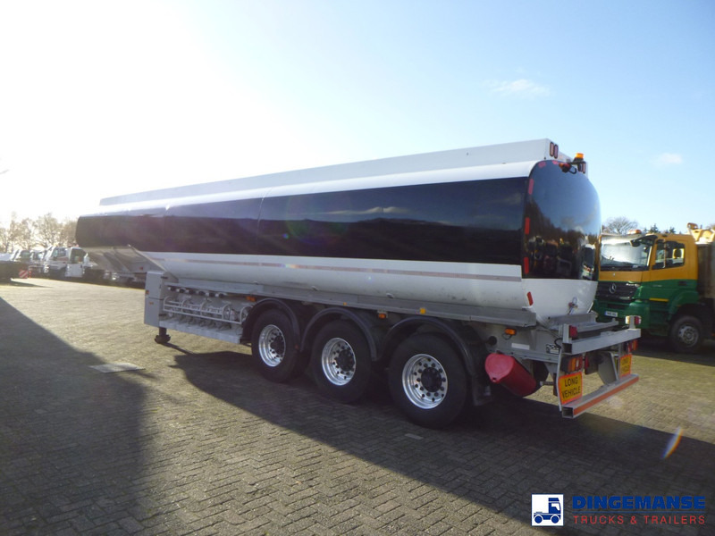 Crane Fruehauf Fuel tank alu 40.4 m3 / 6 comp - Полуремарке цистерна: снимка 3 Crane Fruehauf Fuel tank alu 40.4 m3 / 6 comp - Полуремарке цистерна: снимка 3