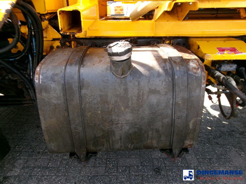 DAF CF 75.360 6X4 RHD gritter / salt spreader - Снегорин: снимка 5 DAF CF 75.360 6X4 RHD gritter / salt spreader - Снегорин: снимка 5