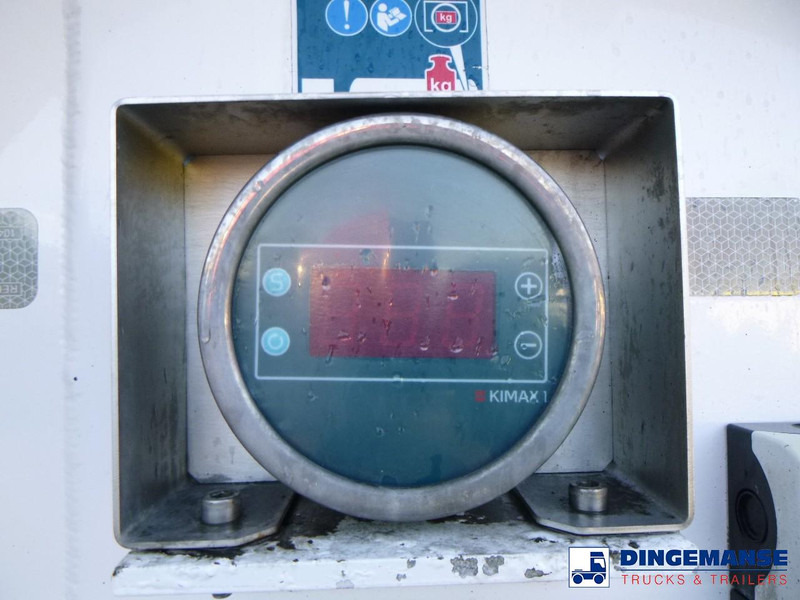 Полуремарке цистерна Feldbinder Powder tank alu 36 m3 / 1 comp: снимка 17 Полуремарке цистерна Feldbinder Powder tank alu 36 m3 / 1 comp: снимка 17