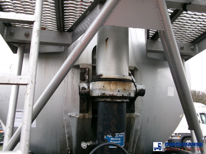 Лизинг на Feldbinder Powder tank alu 38 m3 (tipping) Feldbinder Powder tank alu 38 m3 (tipping): снимка 15