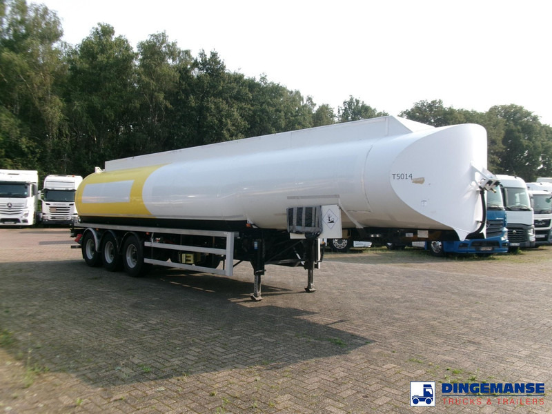 Lakeland Fuel tank alu 43 m3 / 6 comp - Полуремарке цистерна: снимка 2 Lakeland Fuel tank alu 43 m3 / 6 comp - Полуремарке цистерна: снимка 2
