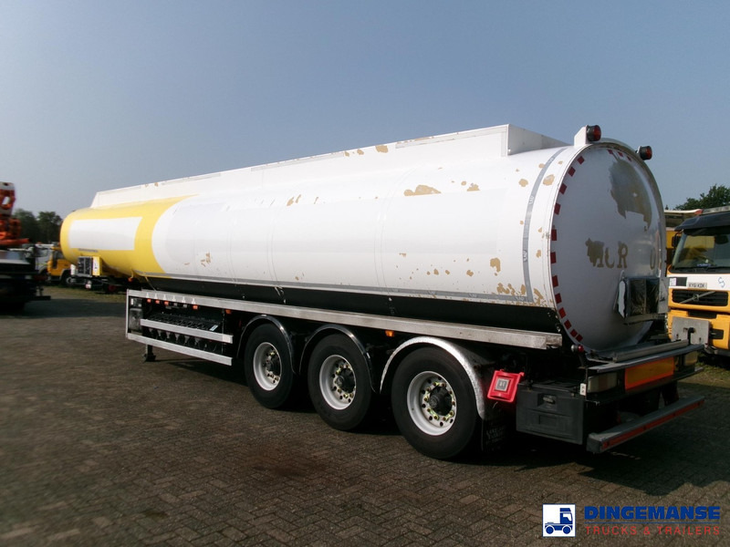 Lakeland Fuel tank alu 43 m3 / 6 comp - Полуремарке цистерна: снимка 3 Lakeland Fuel tank alu 43 m3 / 6 comp - Полуремарке цистерна: снимка 3