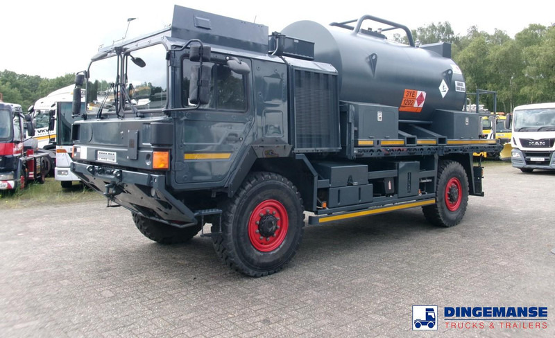 MAN HX 18.330 4X4 RHD fuel tank 5.5 m3 - Камион цистерна: снимка 1 MAN HX 18.330 4X4 RHD fuel tank 5.5 m3 - Камион цистерна: снимка 1