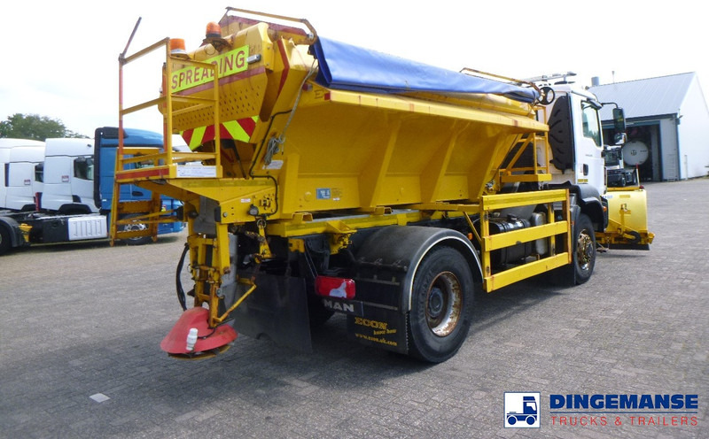 MAN TGM 18.290 4X4 RHD gritter / snow plough - Снегорин: снимка 4 MAN TGM 18.290 4X4 RHD gritter / snow plough - Снегорин: снимка 4