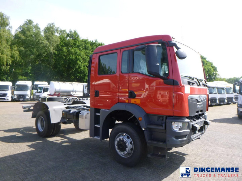MAN TGM 18.320 4x4 BB chassis / new/unused - Шаси кабина: снимка 2 MAN TGM 18.320 4x4 BB chassis / new/unused - Шаси кабина: снимка 2