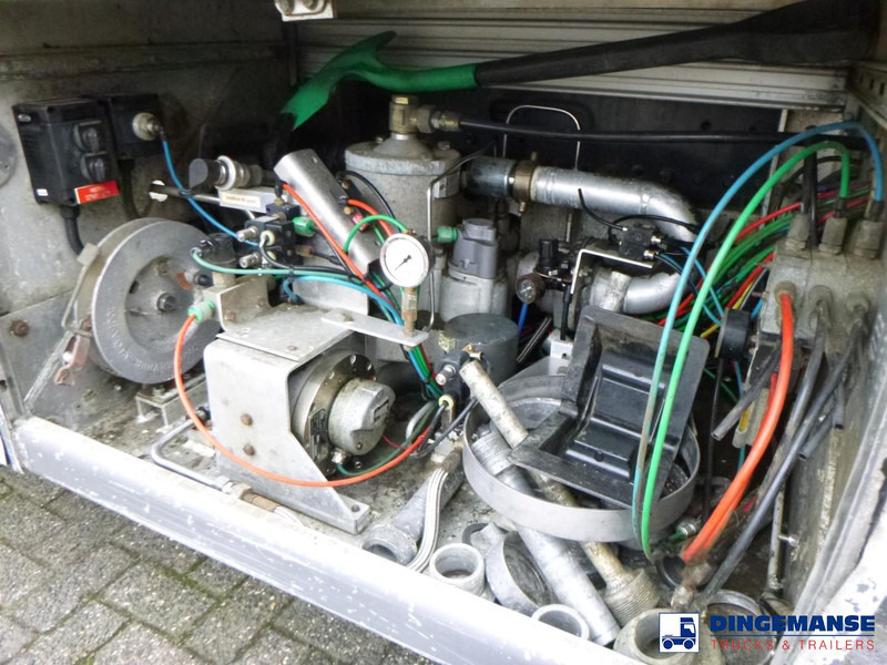 Камион цистерна MAN TGS 26.320 6X2 RHD fuel tank 20 m3 / 4 comp: снимка 17