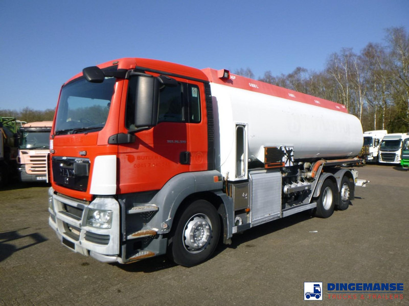 MAN TGS 26.320 6X2 RHD fuel tank 20 m3 / 4 comp - Камион цистерна: снимка 1 MAN TGS 26.320 6X2 RHD fuel tank 20 m3 / 4 comp - Камион цистерна: снимка 1