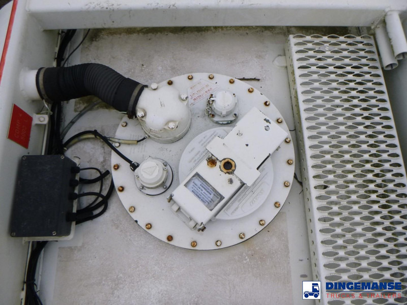 Камион цистерна MAN TGS 26.320 6X2 RHD fuel tank 20 m3 / 4 comp: снимка 20