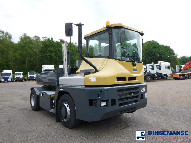MOL RM 255 4X4 terminal drawbar tractor 150 ton - Терминален влекач: снимка 2 MOL RM 255 4X4 terminal drawbar tractor 150 ton - Терминален влекач: снимка 2