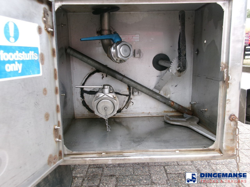 Magyar Food tank inox 30 m3 / 1 comp - Полуремарке цистерна: снимка 5 Magyar Food tank inox 30 m3 / 1 comp - Полуремарке цистерна: снимка 5