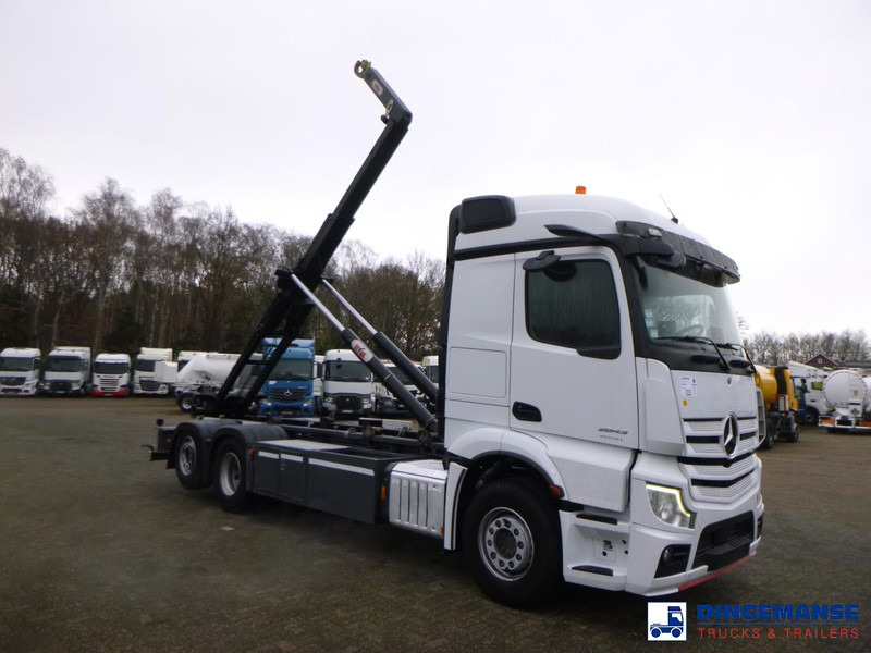 Mercedes-Benz Actros 2843 6x2 Hyva container hook 20t - Мултилифт с кука камион: снимка 2 Mercedes-Benz Actros 2843 6x2 Hyva container hook 20t - Мултилифт с кука камион: снимка 2