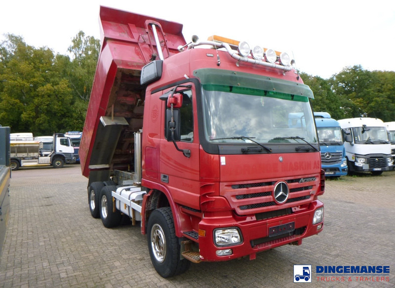 Mercedes-Benz Actros 3350 6x4 tipper - Самосвал камион: снимка 2 Mercedes-Benz Actros 3350 6x4 tipper - Самосвал камион: снимка 2