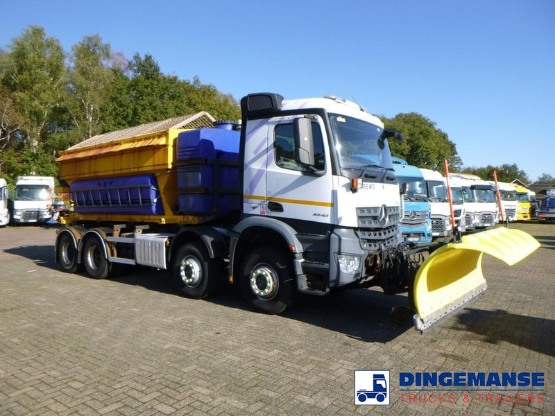 Mercedes-Benz Arocs 3240 8x4 RHD Schmidt snow plough / gritter - Снегорин: снимка 2 Mercedes-Benz Arocs 3240 8x4 RHD Schmidt snow plough / gritter - Снегорин: снимка 2