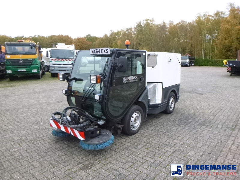 Nilfisk City Ranger CR3500 street sweeper - Мотометачна машина: снимка 1 Nilfisk City Ranger CR3500 street sweeper - Мотометачна машина: снимка 1