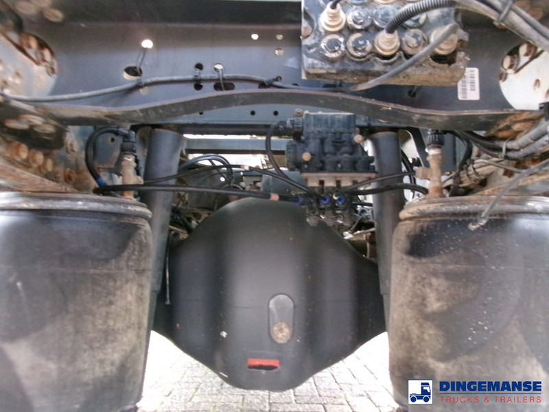 Renault Premium 270 dxi 4x2 fuel tank 13.6 m3 / 4 comp - Камион цистерна: снимка 5 Renault Premium 270 dxi 4x2 fuel tank 13.6 m3 / 4 comp - Камион цистерна: снимка 5