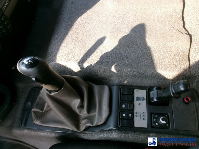 Шаси кабина Renault Premium 370 6x2 chassis: снимка 15 Шаси кабина Renault Premium 370 6x2 chassis: снимка 15