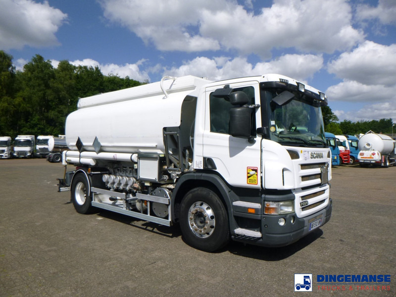 Scania P 270 DB 4x2 fuel tank 13.7 m3 / 5 comp - Камион цистерна: снимка 2 Scania P 270 DB 4x2 fuel tank 13.7 m3 / 5 comp - Камион цистерна: снимка 2
