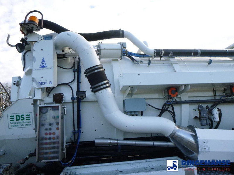 Scania P124-420 6x2 vacuum tank 10.5 m3 - Каналопочистваща машина: снимка 5 Scania P124-420 6x2 vacuum tank 10.5 m3 - Каналопочистваща машина: снимка 5