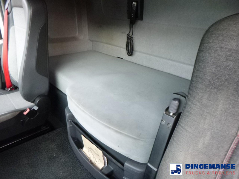 Влекач Renault T 460 4x2 Euro 6 + Retarder & ADR: снимка 13 Влекач Renault T 460 4x2 Euro 6 + Retarder & ADR: снимка 13