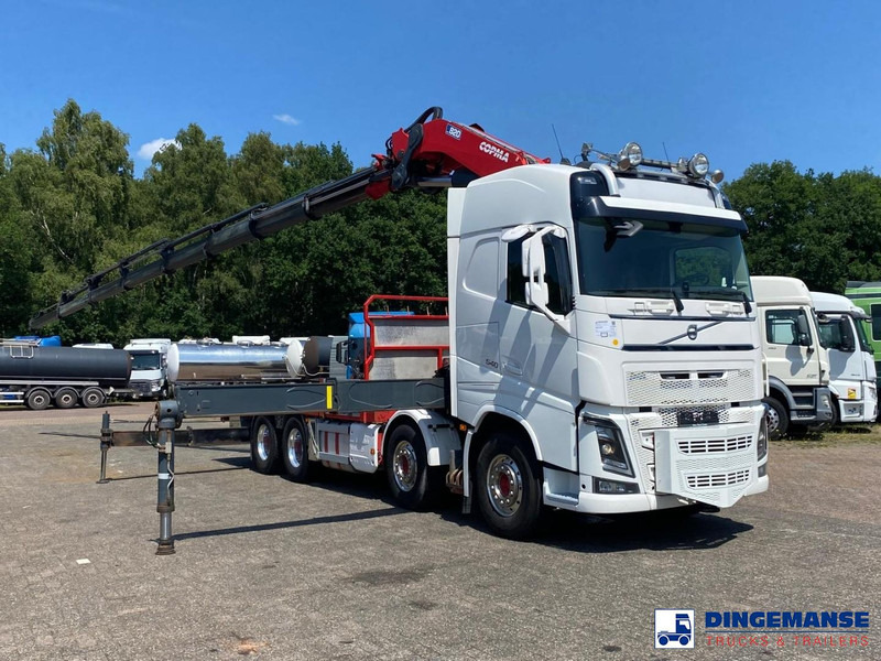 Volvo FH 550 8x4 Euro 6 + Copma 820.8 J6 - Камион с кран: снимка 2 Volvo FH 550 8x4 Euro 6 + Copma 820.8 J6 - Камион с кран: снимка 2