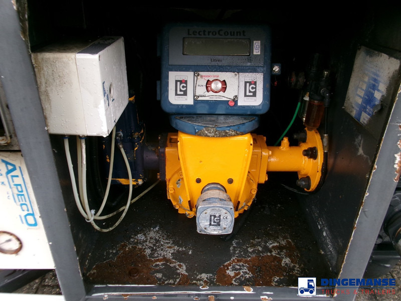 Камион цистерна Volvo FL 240 4x2 RHD fuel tank 13 m3 / 4 comp: снимка 12