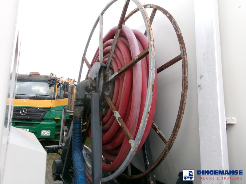 Камион цистерна Volvo FL 240 4x2 RHD fuel tank 13 m3 / 4 comp: снимка 17