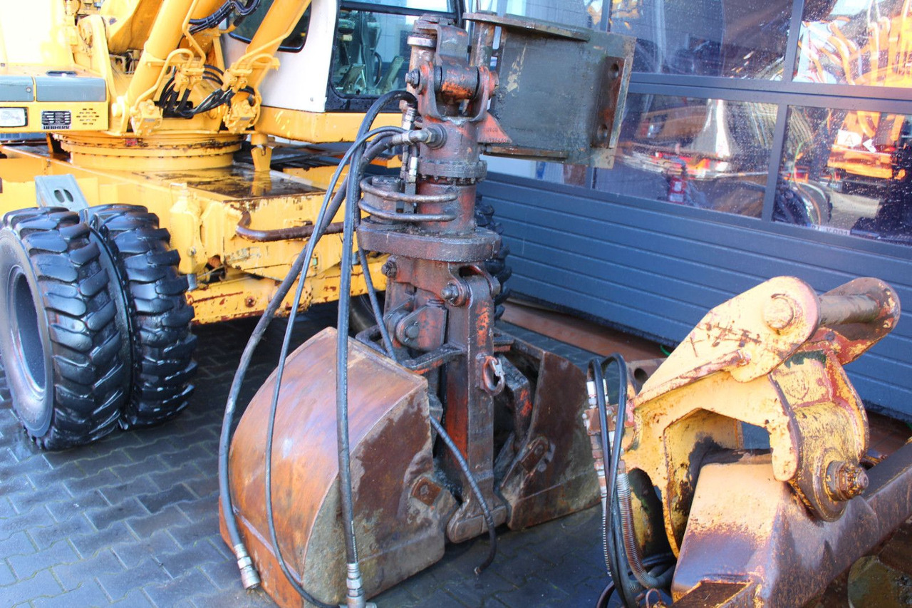 Liebherr diverse Schaufeln und Zubehör Liebherr - Кофа за багер: снимка 3 Liebherr diverse Schaufeln und Zubehör Liebherr - Кофа за багер: снимка 3