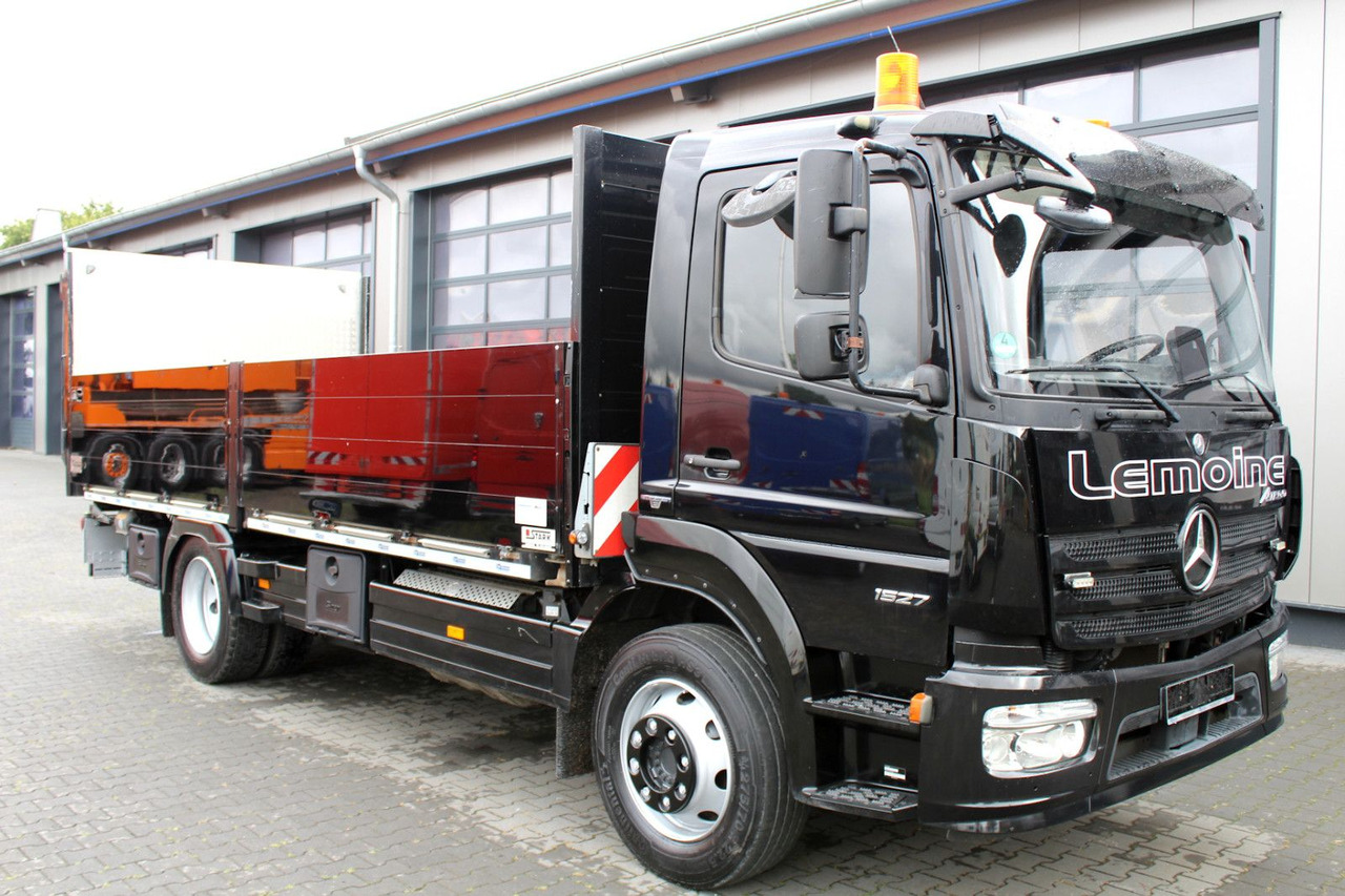 Mercedes-Benz Atego 1527 4x2 Pritsche + Ladebordwand - Бордови камион: снимка 1 Mercedes-Benz Atego 1527 4x2 Pritsche + Ladebordwand - Бордови камион: снимка 1