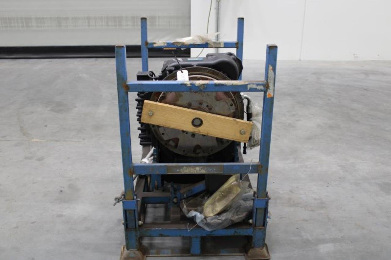 Dana 13.9TE10313-25 - Трансмисия за Подемно-транспортна техника: снимка 4 Dana 13.9TE10313-25 - Трансмисия за Подемно-транспортна техника: снимка 4