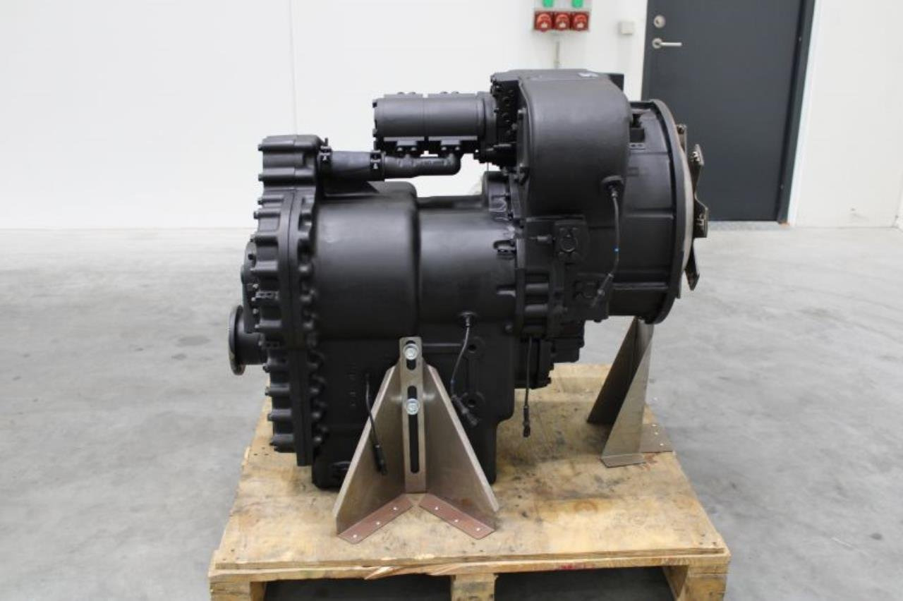 Dana 15.7TE 32418-81 - Трансмисия за Подемно-транспортна техника: снимка 1 Dana 15.7TE 32418-81 - Трансмисия за Подемно-транспортна техника: снимка 1