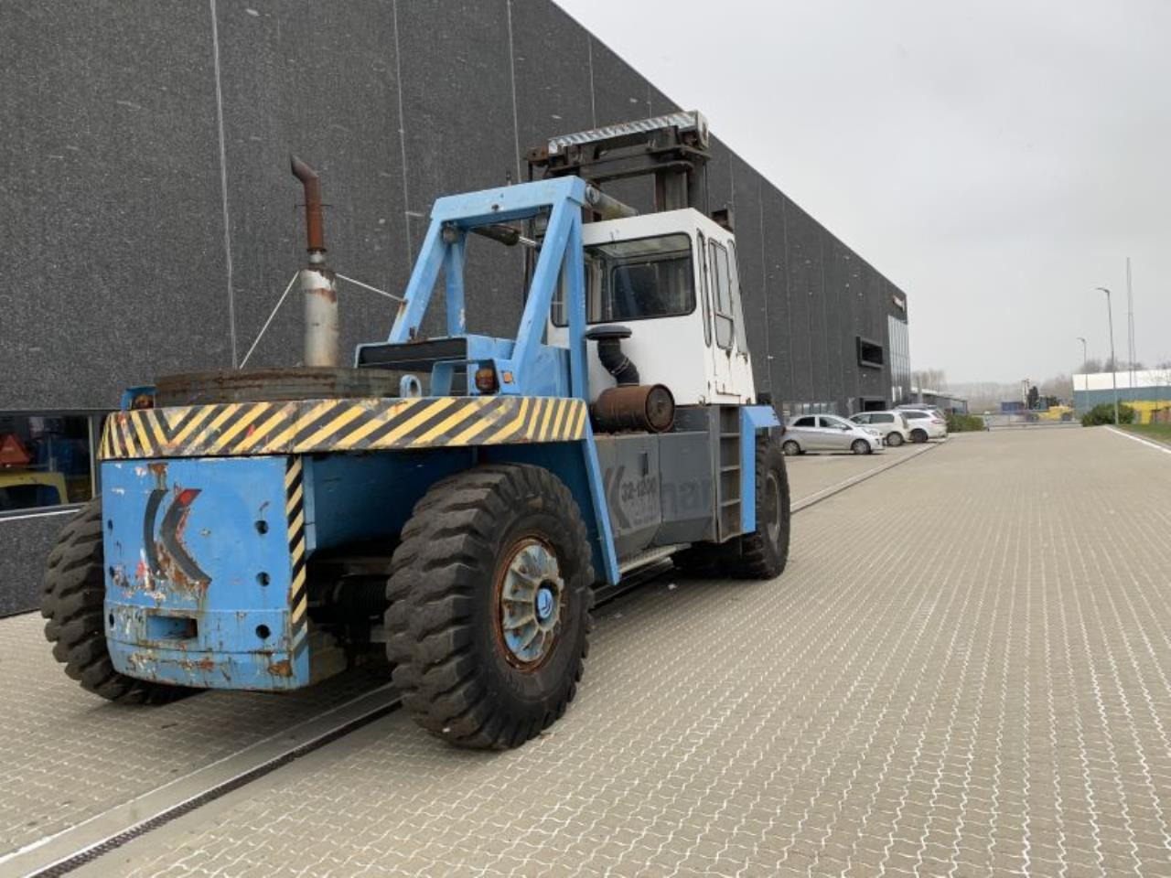 Kalmar DCB32-1200 - Дизелов мотокар: снимка 3 Kalmar DCB32-1200 - Дизелов мотокар: снимка 3