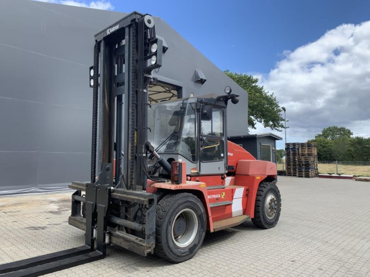 Kalmar DCE100-6 - Дизелов мотокар: снимка 2 Kalmar DCE100-6 - Дизелов мотокар: снимка 2