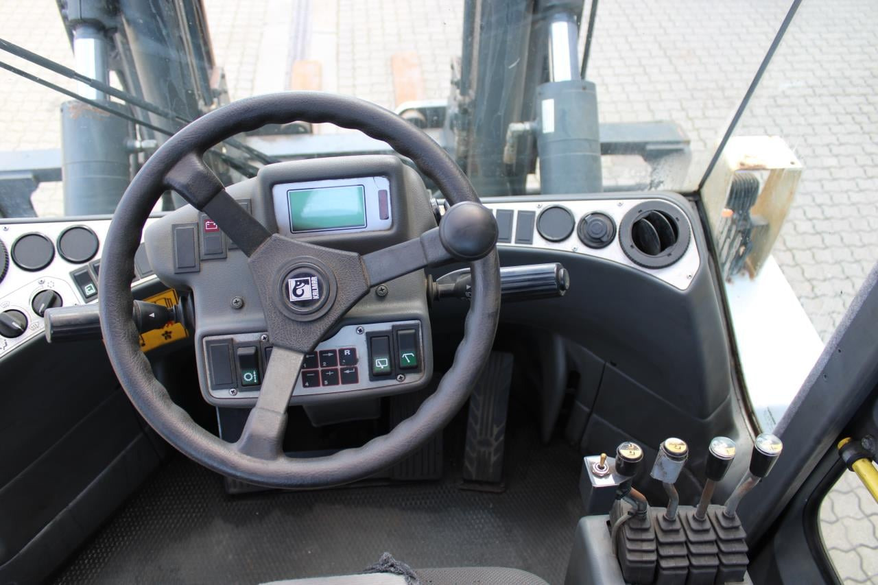 Kalmar DCE120-6 - Дизелов мотокар: снимка 4 Kalmar DCE120-6 - Дизелов мотокар: снимка 4