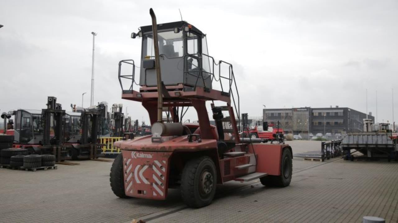 Kalmar DCF90-45ES - Контейнерен товарач: снимка 3 Kalmar DCF90-45ES - Контейнерен товарач: снимка 3