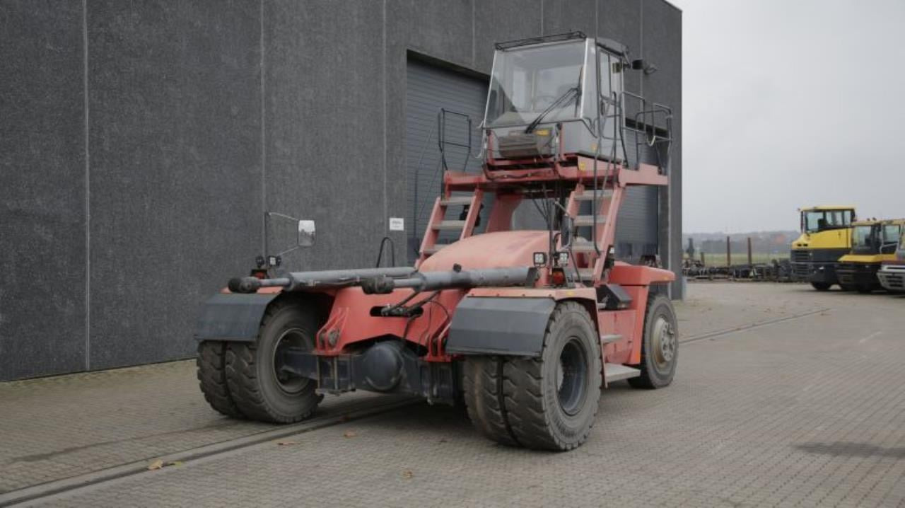 Kalmar DCF90-45ES - Контейнерен товарач: снимка 2 Kalmar DCF90-45ES - Контейнерен товарач: снимка 2