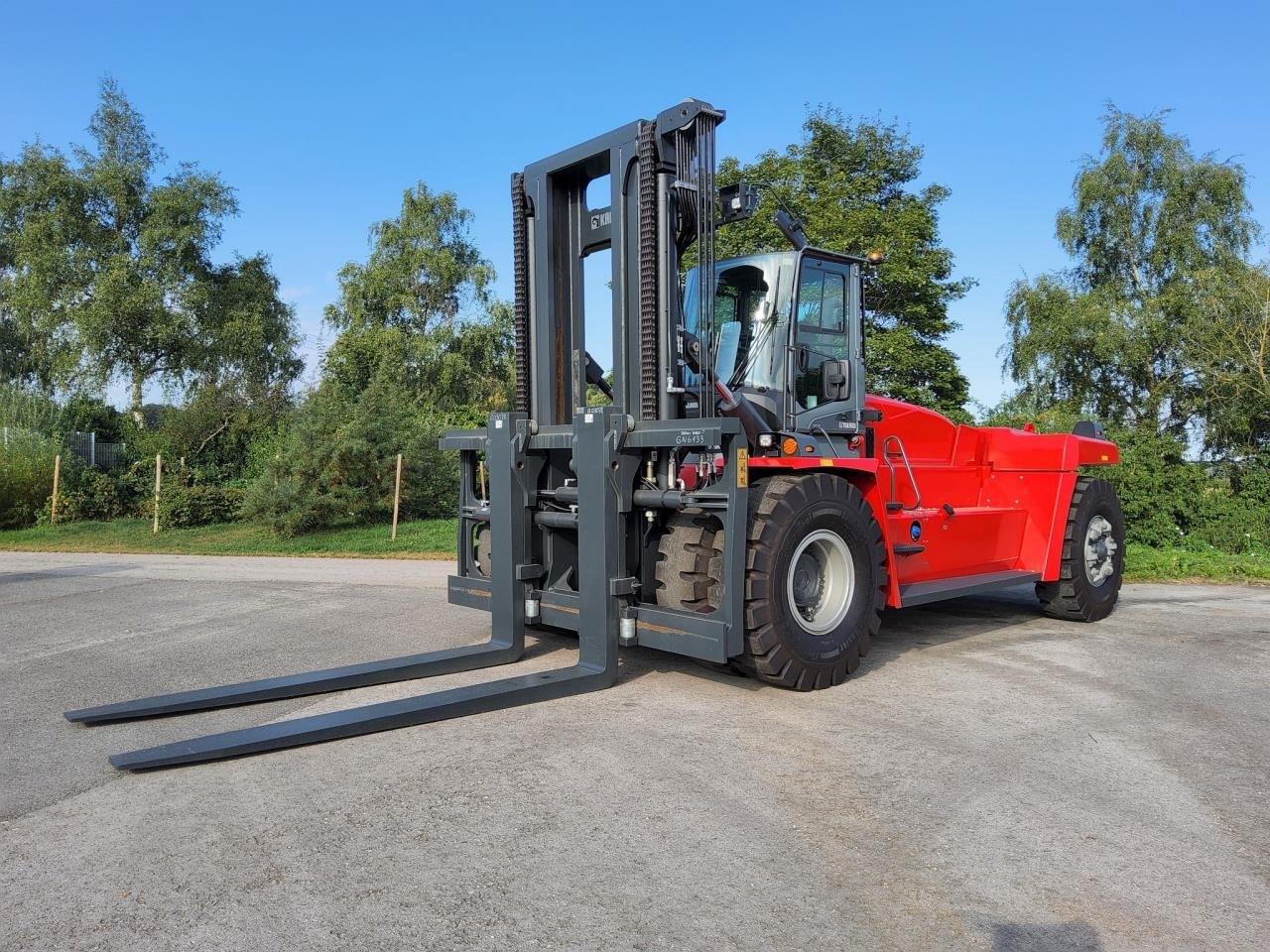 Kalmar DCG330-12 - Дизелов мотокар: снимка 2 Kalmar DCG330-12 - Дизелов мотокар: снимка 2