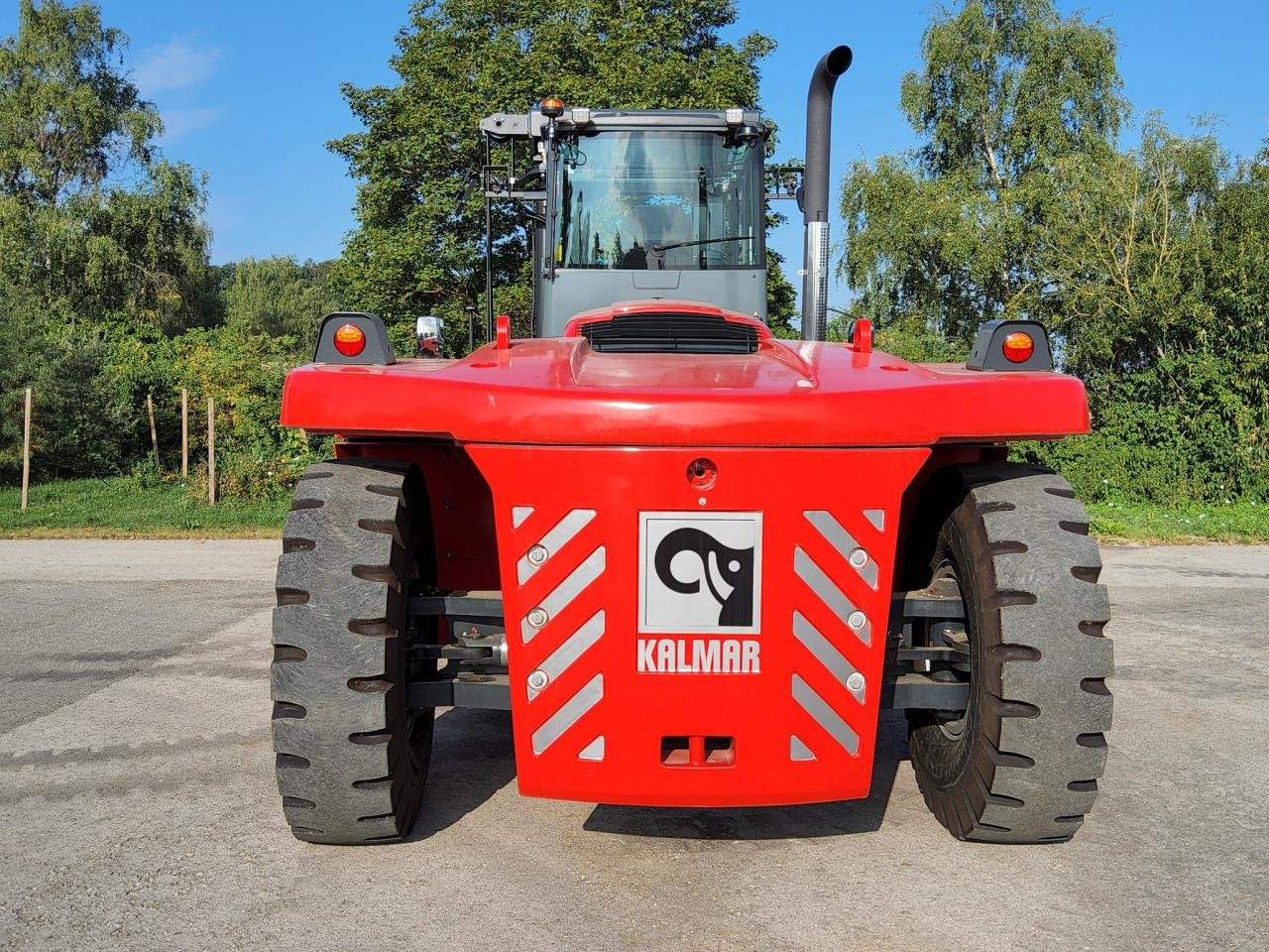 Kalmar DCG330-12 - Дизелов мотокар: снимка 3 Kalmar DCG330-12 - Дизелов мотокар: снимка 3
