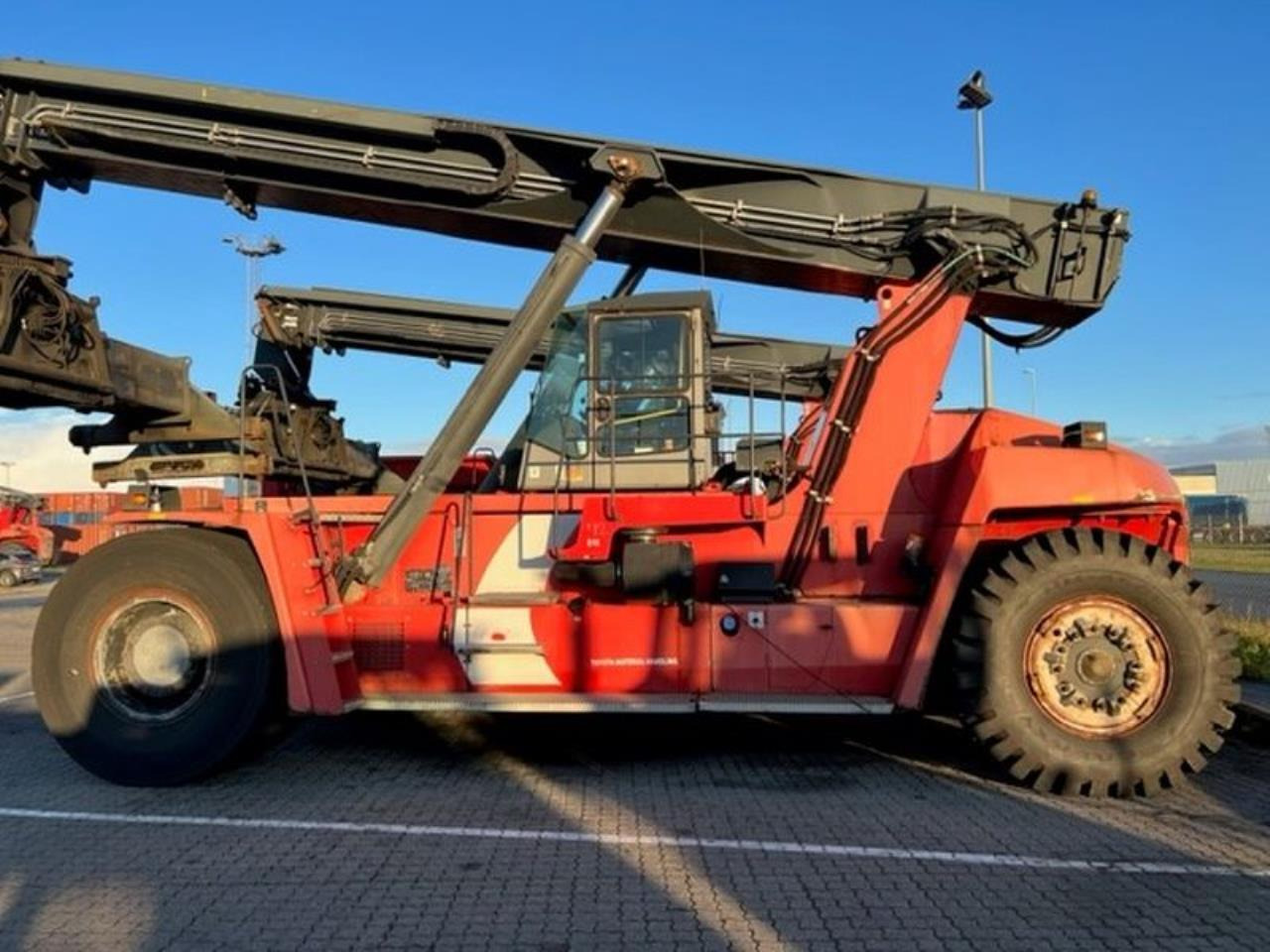 Kalmar DRF450-65S6X - Ричстакер: снимка 1 Kalmar DRF450-65S6X - Ричстакер: снимка 1