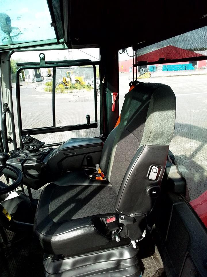 Kalmar DRG450-75C5XS - Ричстакер: снимка 4 Kalmar DRG450-75C5XS - Ричстакер: снимка 4